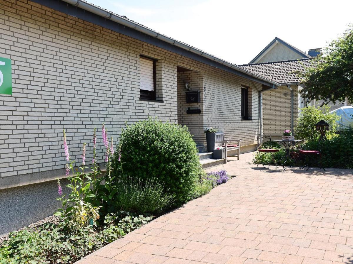 Sunny Flat In Bad Driburg With Garden Leilighet Eksteriør bilde